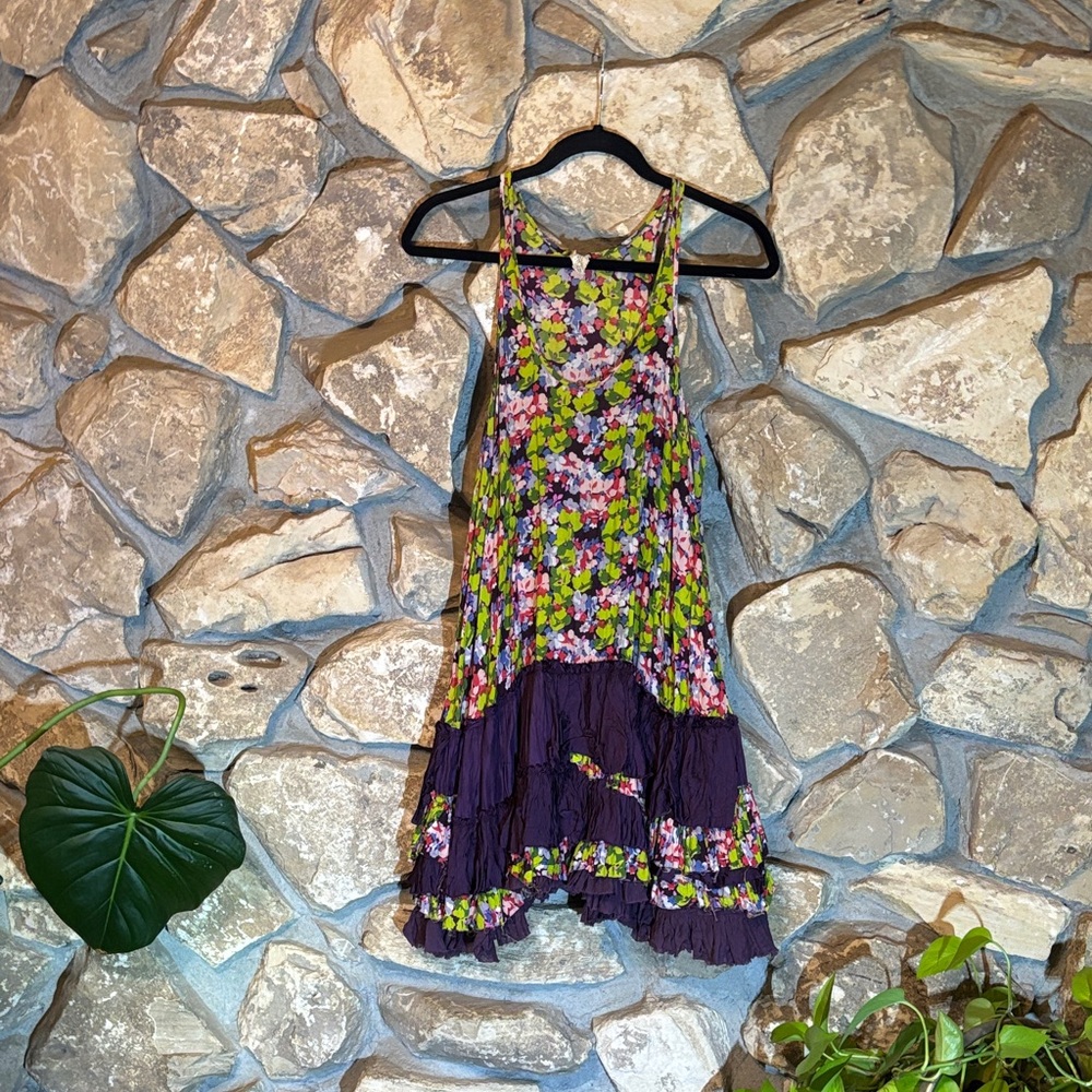 Oversized Ruffle floral slip dress Aso Selena Gomez